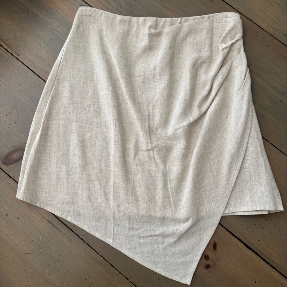 Elegant Cream Women's Skirt